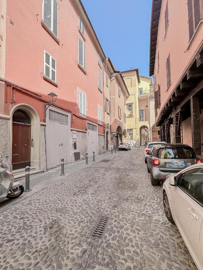 Realkasa Carro 7 Apartment Bologna Bagian luar foto