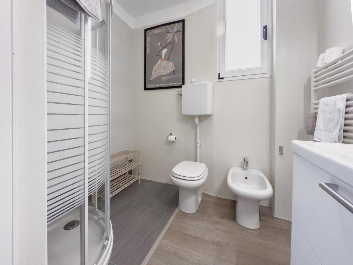 Realkasa Carro 7 Apartment Bologna Bagian luar foto